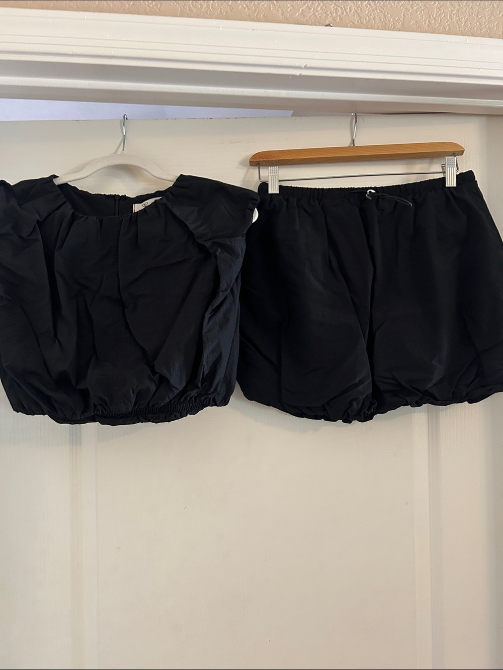 Lizard Thicket Black High-Waist Bubble Skirt and Matching Top